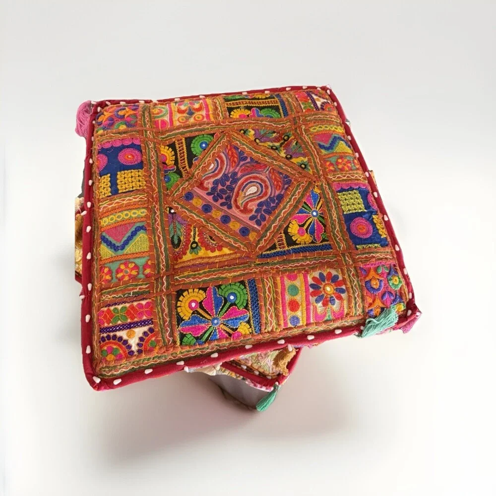 NWT Bohemian, Ethnic, Eclectic, Moroccan,4 Pillows&Pouf Ottoman boho-chic vibe